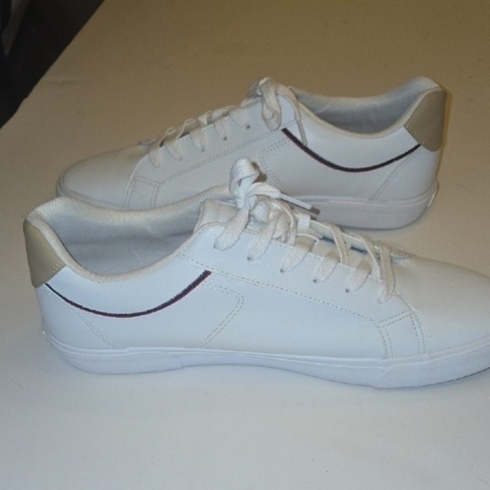Nautica White Sneakers with Navy Label